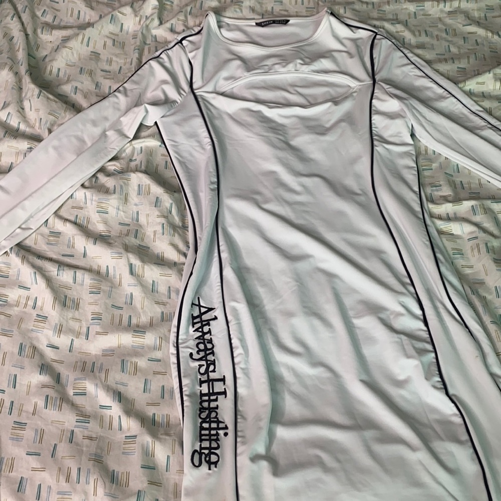 White long sleeve dress